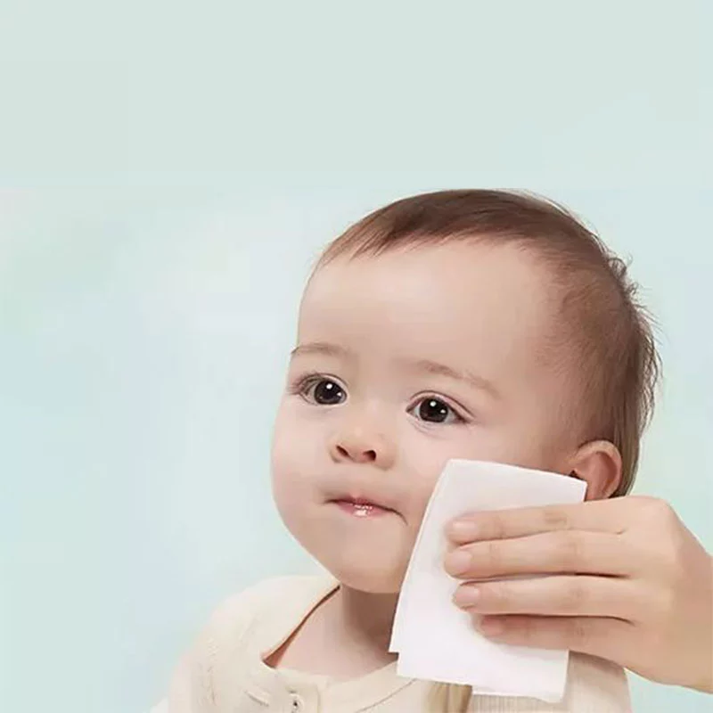 Wet Wipes -logotyp: Exklusiva rengöringsprodukter för spädbarn